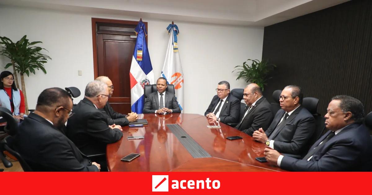 Consejo de Expresidentes del CARD respalda a Milton Morrison por defensa institucional